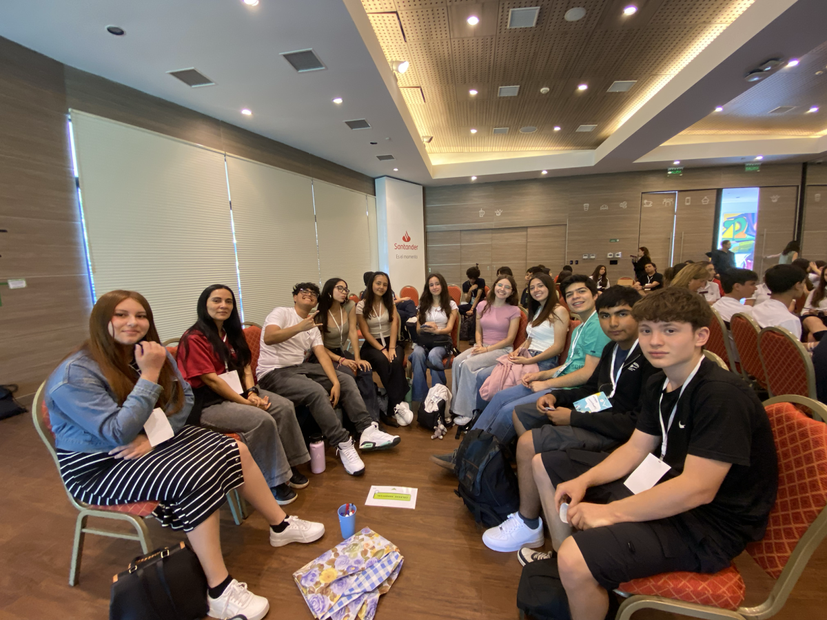 ¡Líderes en acción! Estudiantes se preparan para promover un uso digital responsable