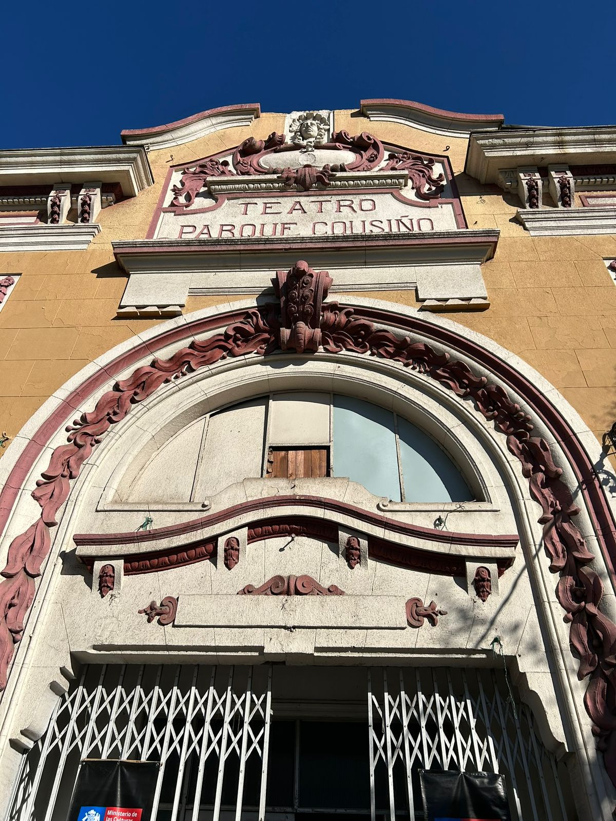 Estudiantes de básica celebran el día del teatro en el Teatro Cousiño